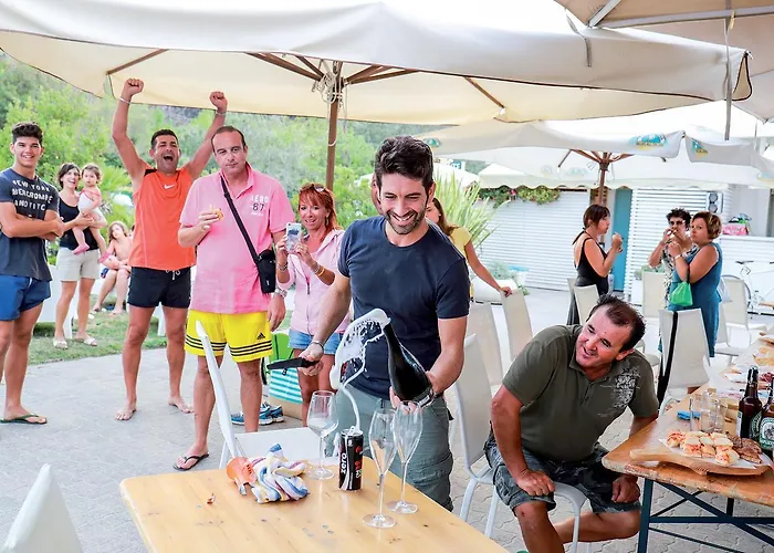 Riziana 3* Τσέρβια