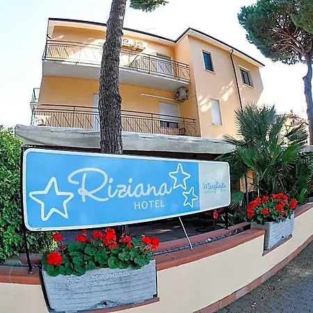 Hotel Riziana 3*